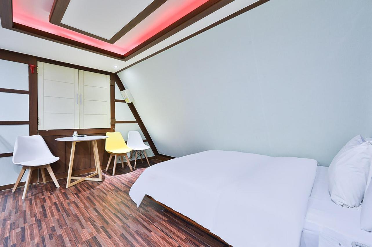 Picasso Motel Seúl Exterior foto